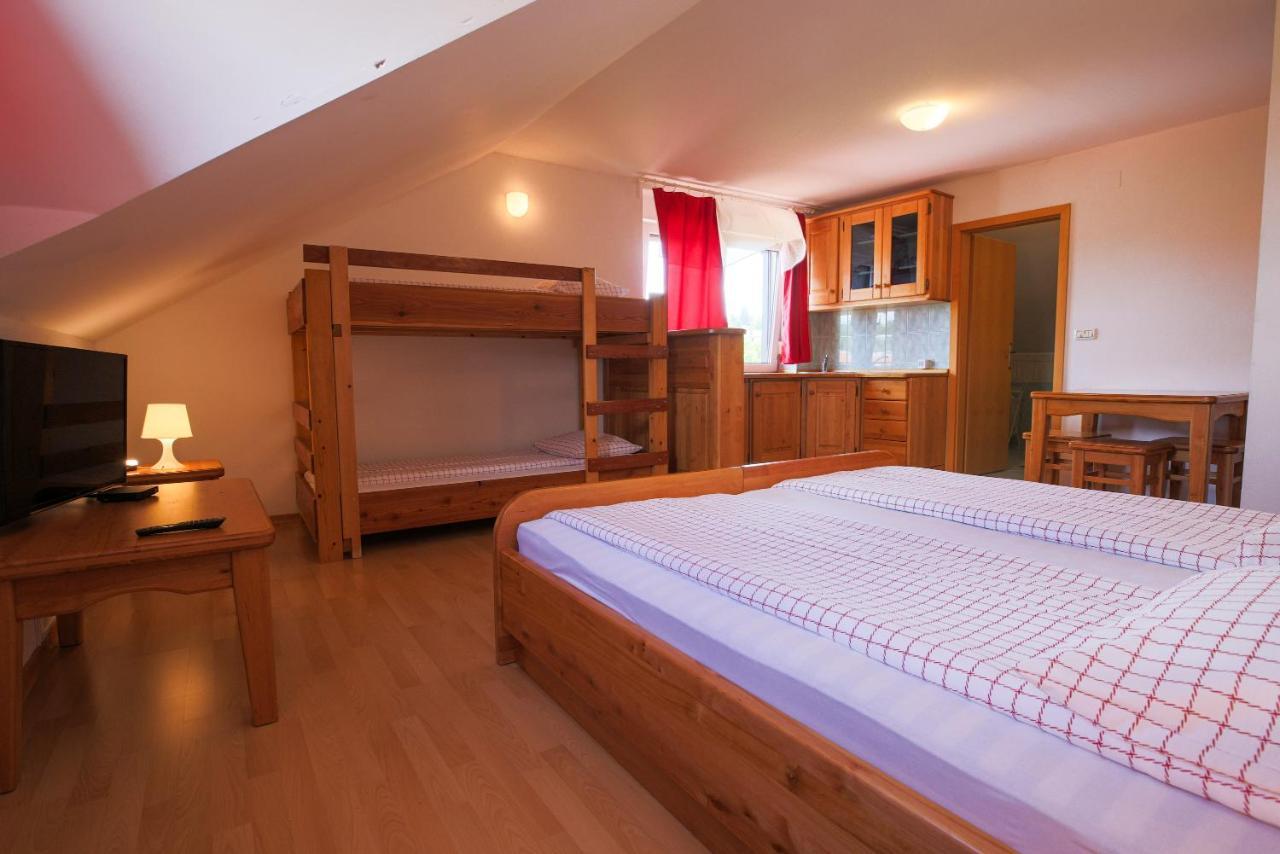 Domacija Malnarjevi Villa Villa Slavina Luaran gambar