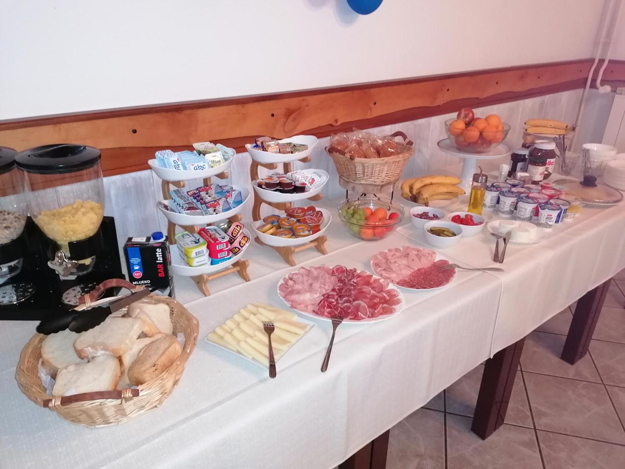 Domacija Malnarjevi Villa Villa Slavina Luaran gambar